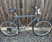 Load image into Gallery viewer, 1983 Specialized Stumpjumper Vintage Bike
